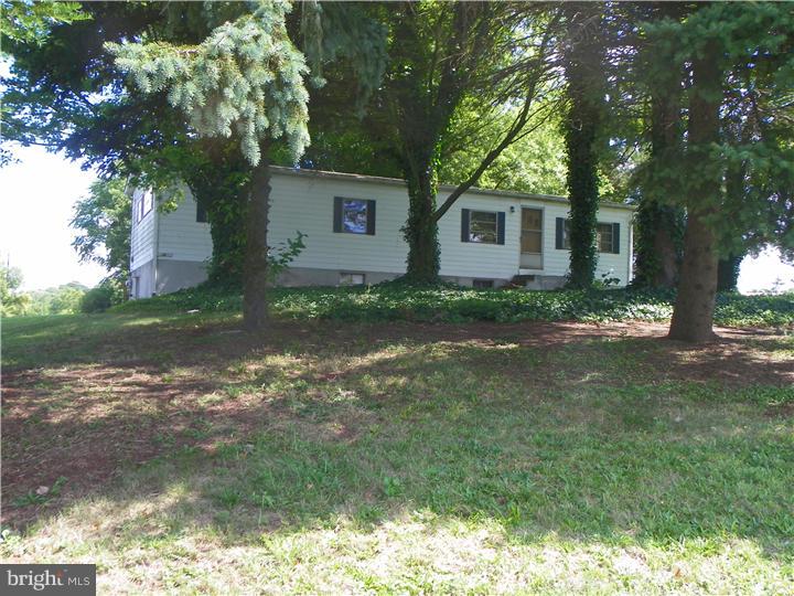 461 Sanatoga Road Pottstown, PA 19465 - Photo 4 of 8 Exterior