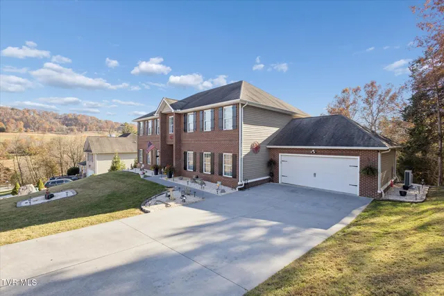 $689,900 | 168 Warrior Falls Drive, Kingsport, TN 37664