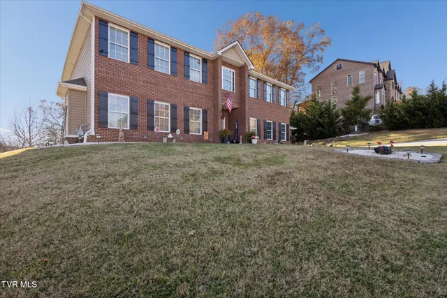 $689,900 | 168 Warrior Falls Drive, Kingsport, TN 37664