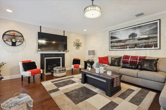 $689,900 | 168 Warrior Falls Drive, Kingsport, TN 37664