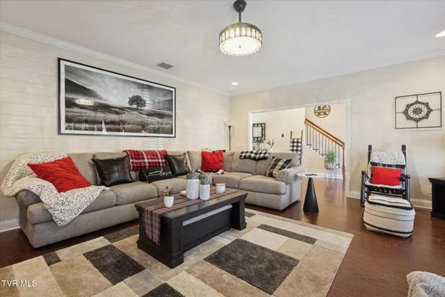 $689,900 | 168 Warrior Falls Drive, Kingsport, TN 37664