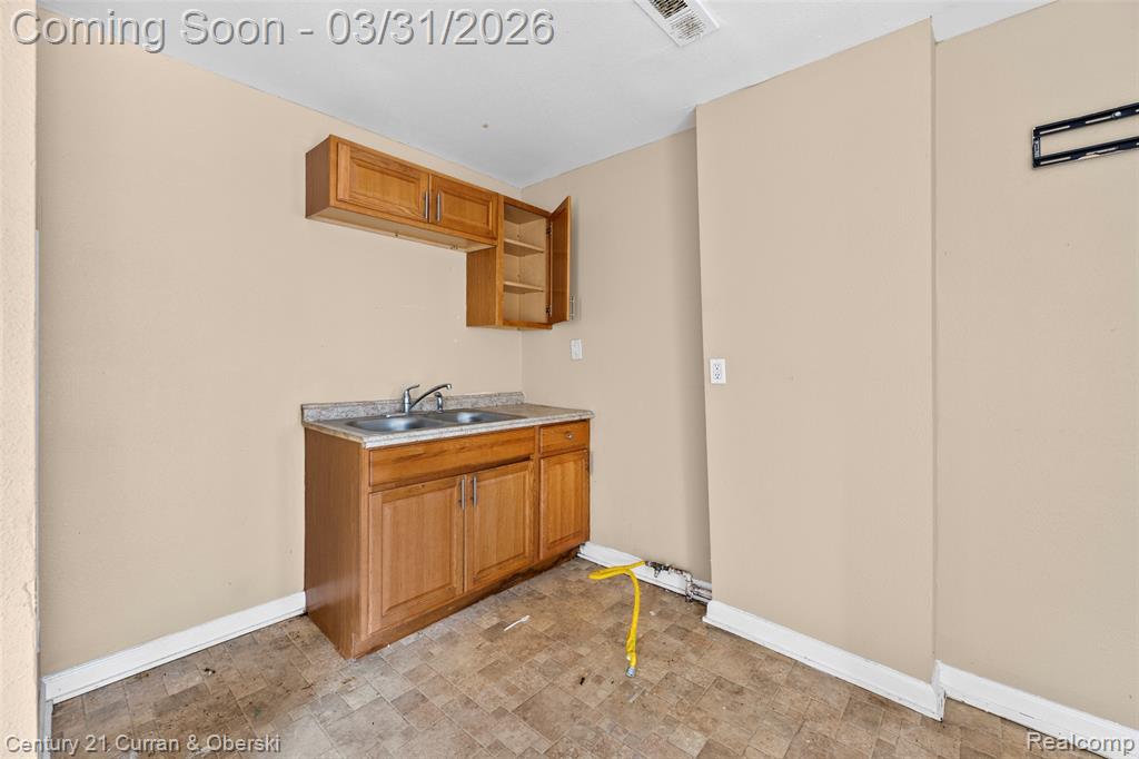 5647 Merritt Street Detroit, MI 48209 - Photo 16 of 28