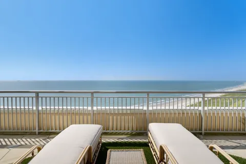 $3,000,000 | 801 East Beach Drive, Unit TW2606, Galveston, TX 77550