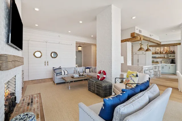 $3,000,000 | 801 East Beach Drive, Unit TW2606, Galveston, TX 77550