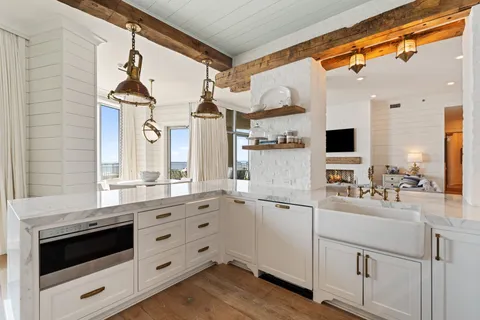 $3,000,000 | 801 East Beach Drive, Unit TW2606, Galveston, TX 77550