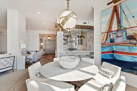 $3,000,000 | 801 East Beach Drive, Unit TW2606, Galveston, TX 77550