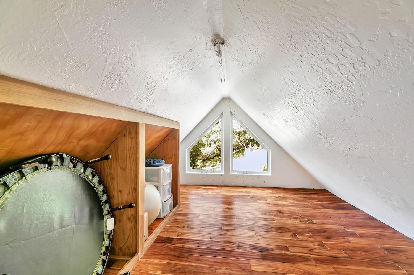 411 Hecker Pass Road Watsonville, CA 95076 - Photo 47 of 76 a view of an entryway