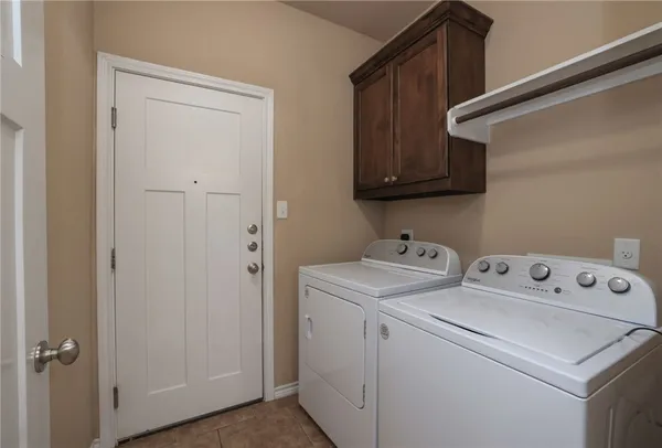$2,600 | 3110 Claremont Drive, College Station, TX 77845