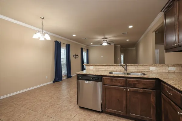 $2,600 | 3110 Claremont Drive, College Station, TX 77845