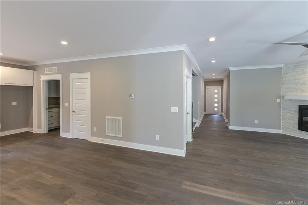 4307 Spring Street, Unit 5 Charlotte, NC 28270 - Photo 9 of 33 Gallery Image 9