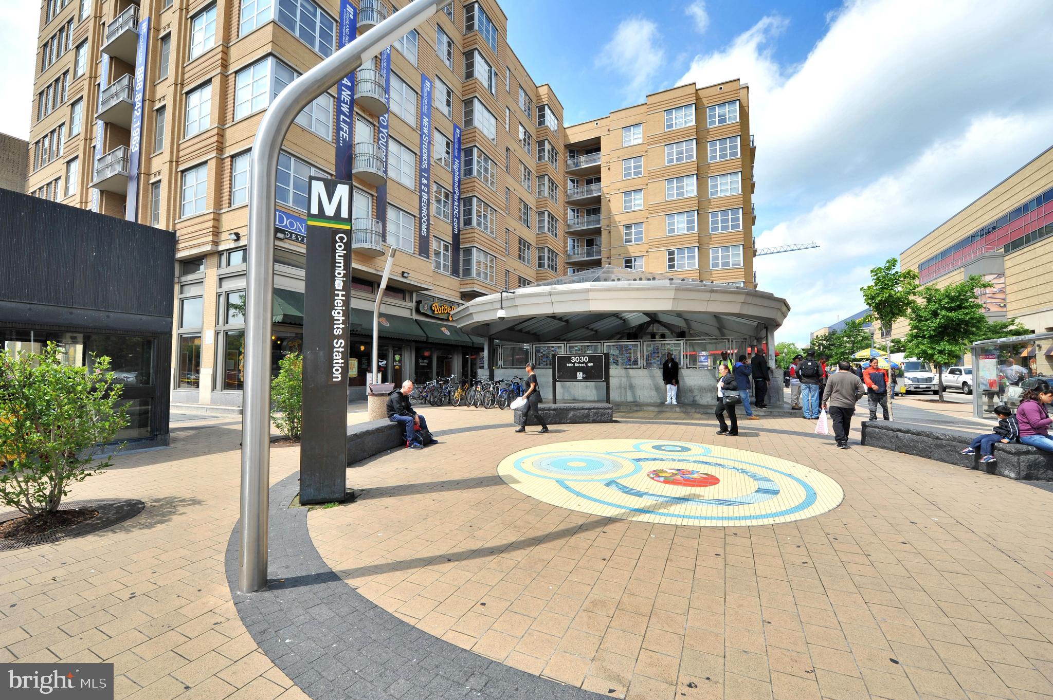 1736 Columbia Road Northwest, Unit 309 Washington, DC 20009 - Photo 31 of 38 a view of a building with sitting area