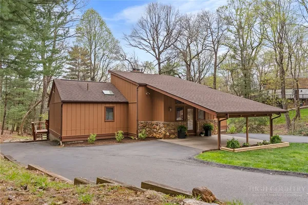 $665,000 | 971 Ridge Road, Glade Valley, NC 28627