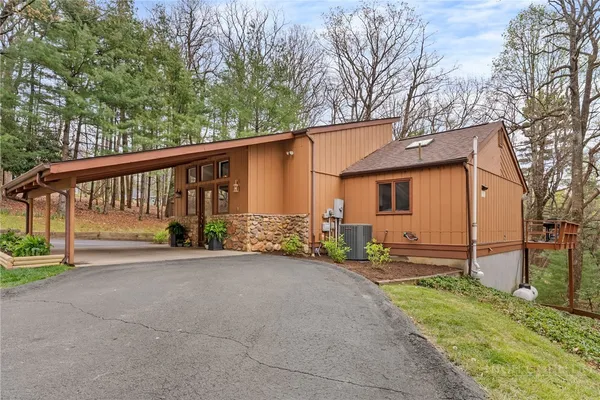 $665,000 | 971 Ridge Road, Glade Valley, NC 28627