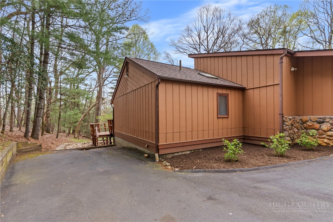 971 Ridge Road Glade Valley, NC 28627 - Photo 4 of 44