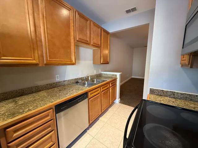 $1,450 | 15284 331 Business, Unit 14C, Freeport, FL 32439