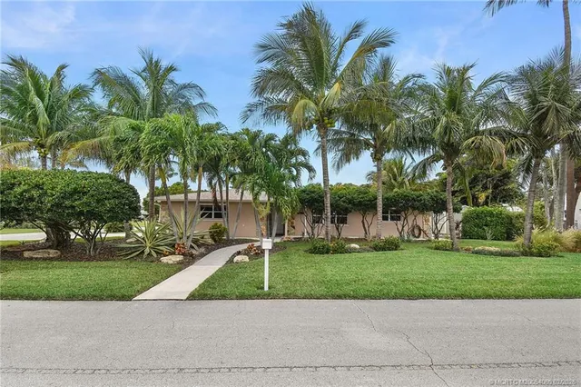 $699,000 | 1642 Thumb Point Drive, Fort Pierce, FL 34949