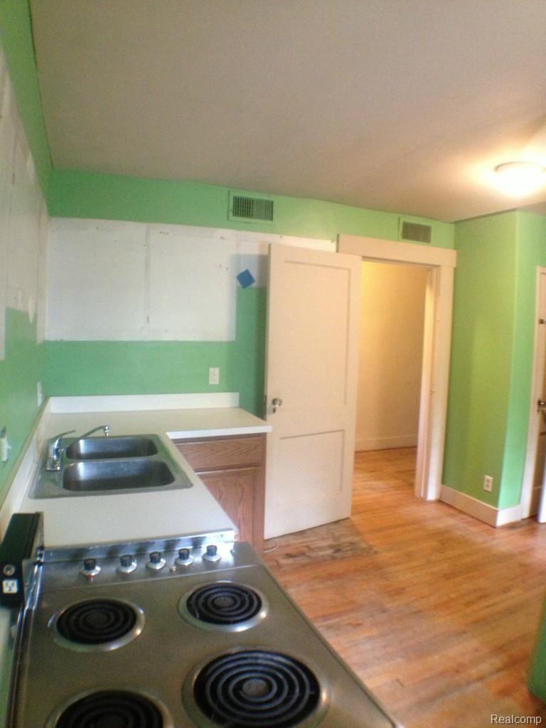 1431 Washington Road Rochester, MI 48306 - Photo 51 of 75 IMG_2777 - Copy.jpg