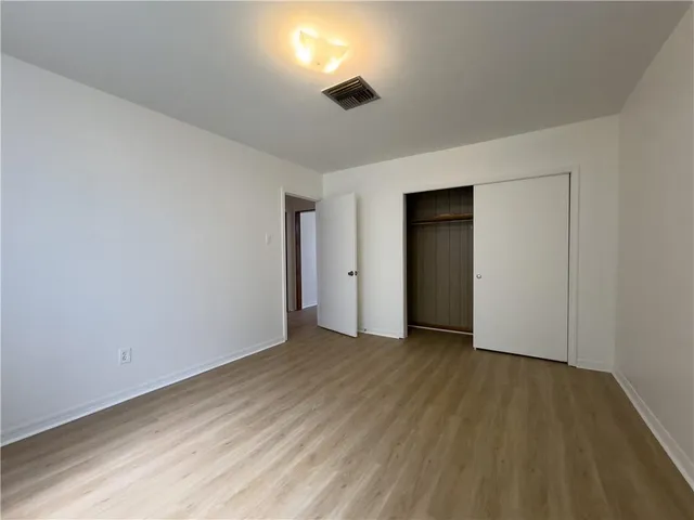 $1,200 | 536 Oaklawn Drive, Metairie, LA 70005