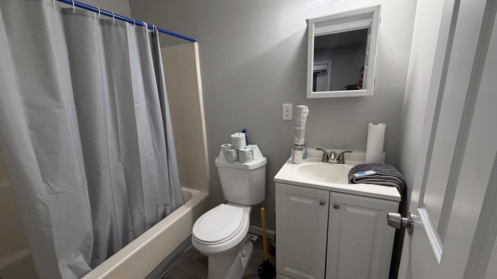 174 Locust Street Springfield, MA 01108 - Photo 21 of 35 Gallery Image 21