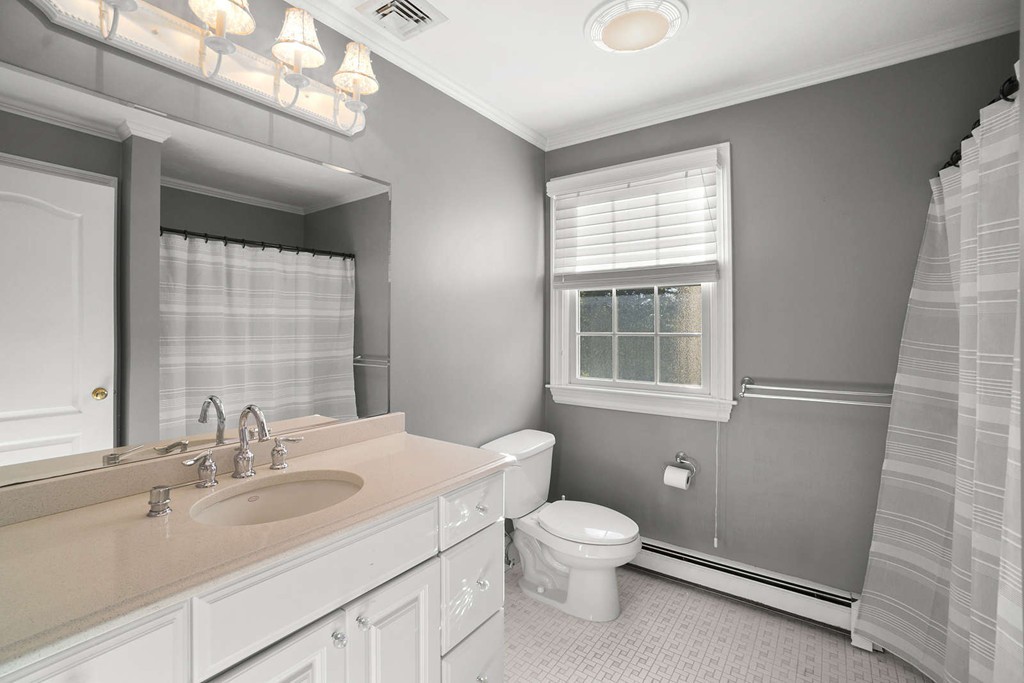 132 Hillcrest Road Marshfield, MA 02050 - Photo 17 of 30 Gallery Image 17
