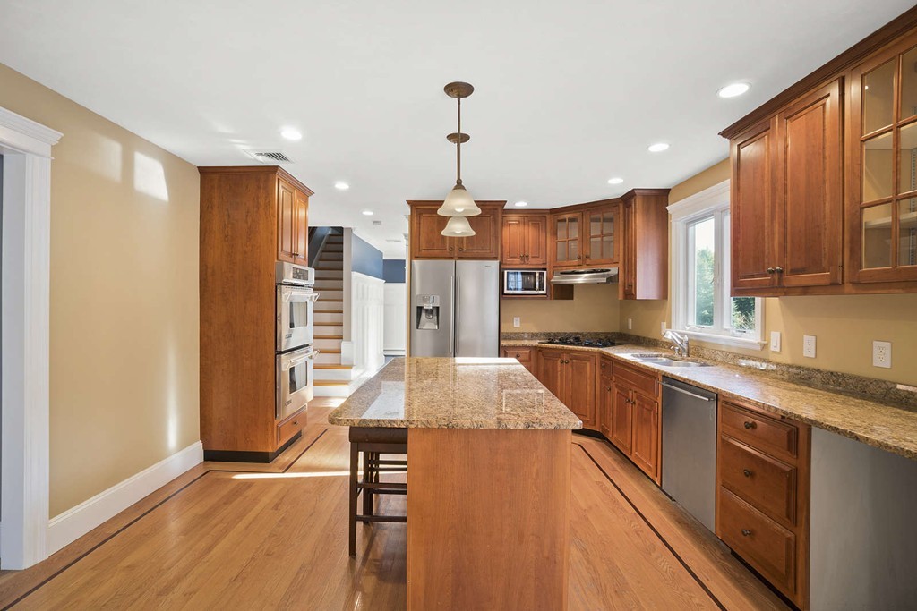 132 Hillcrest Road Marshfield, MA 02050 - Photo 6 of 30 Gallery Image 6
