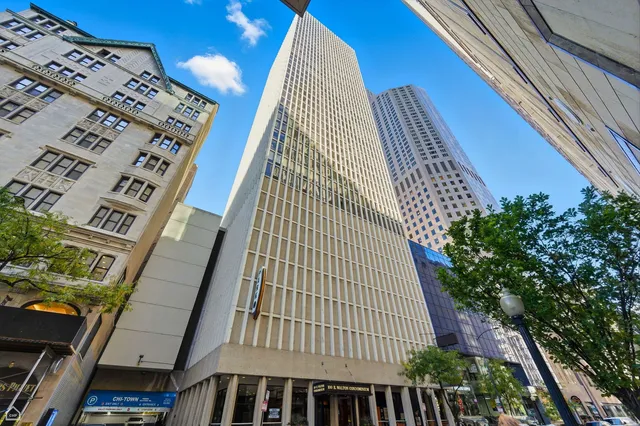 $210,000 | 100 East Walton Place, Unit 10C, Chicago, IL 60611