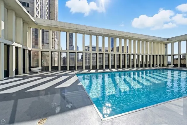 $210,000 | 100 East Walton Place, Unit 10C, Chicago, IL 60611