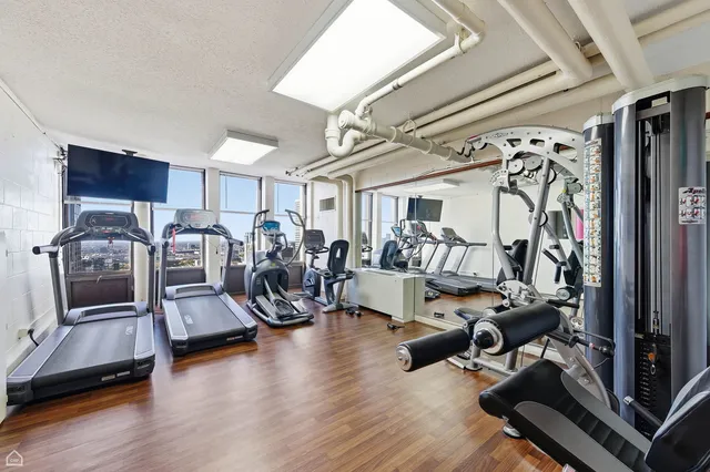 $210,000 | 100 East Walton Place, Unit 10C, Chicago, IL 60611