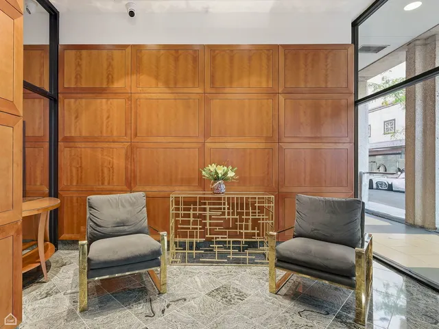 $210,000 | 100 East Walton Place, Unit 10C, Chicago, IL 60611