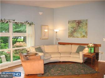 1307 Newcomb Road Wilmington, DE 19803 - Photo 2 of 12 Living Room