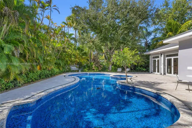 $12,500 | 5794 Southwest 76th Terrace, South Miami, FL 33143