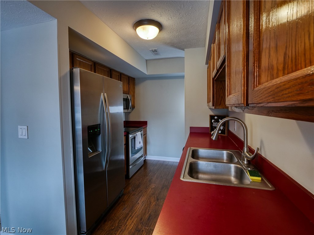 30069 Center Ridge Road, Unit C Westlake, OH 44145 - Photo 14 of 35 Gallery Image 14