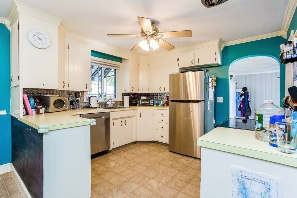 2041 Calkins Road Palmer, MA 01069 - Photo 8 of 40 Gallery Image 8