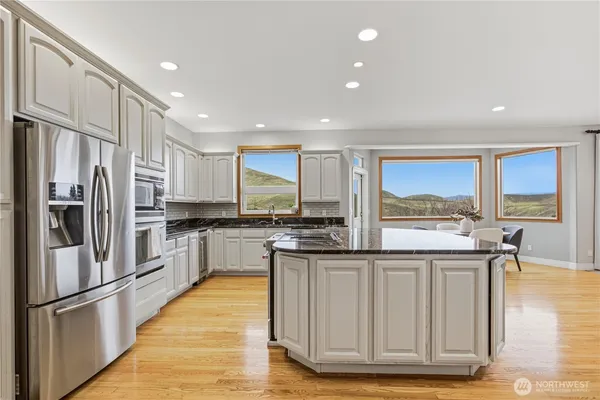 $1,430,000 | 2008 Broadview North, Wenatchee, WA 98801