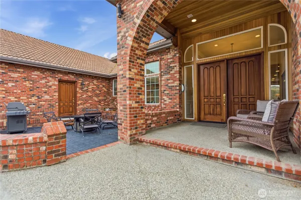 $1,430,000 | 2008 Broadview North, Wenatchee, WA 98801