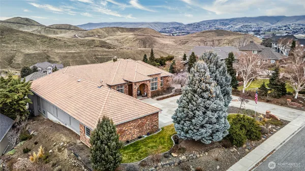 $1,430,000 | 2008 Broadview North, Wenatchee, WA 98801
