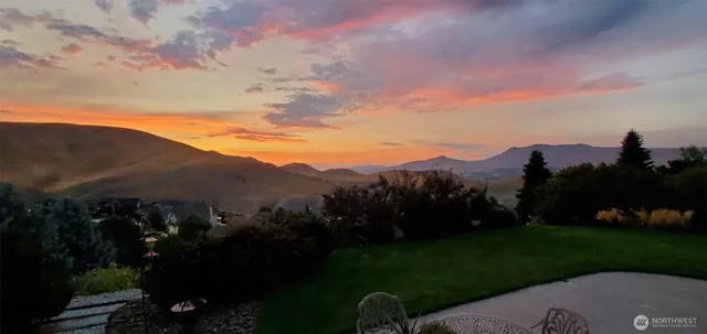 $1,430,000 | 2008 Broadview North, Wenatchee, WA 98801