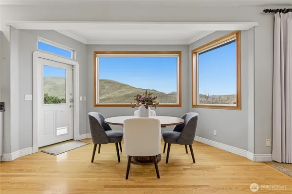 $1,430,000 | 2008 Broadview North, Wenatchee, WA 98801
