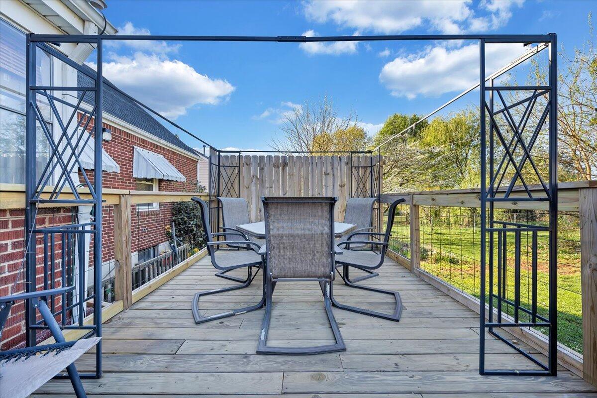 4432 Hazelridge Road Northwest Roanoke, VA 24012 - Photo 15 of 28 15-MIB06564