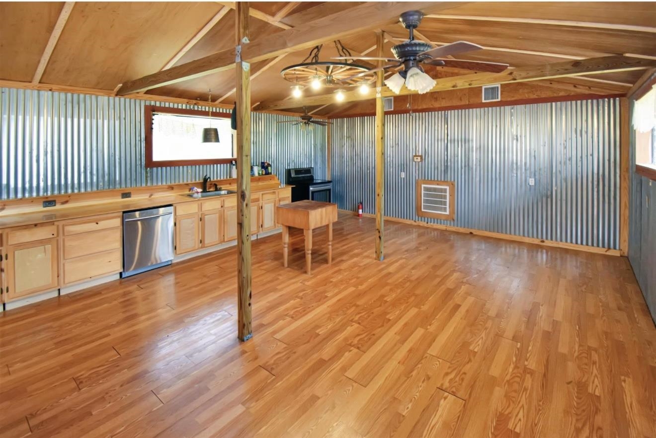 655 County Road 4525 Warren, TX 77664 - Photo 3 of 14