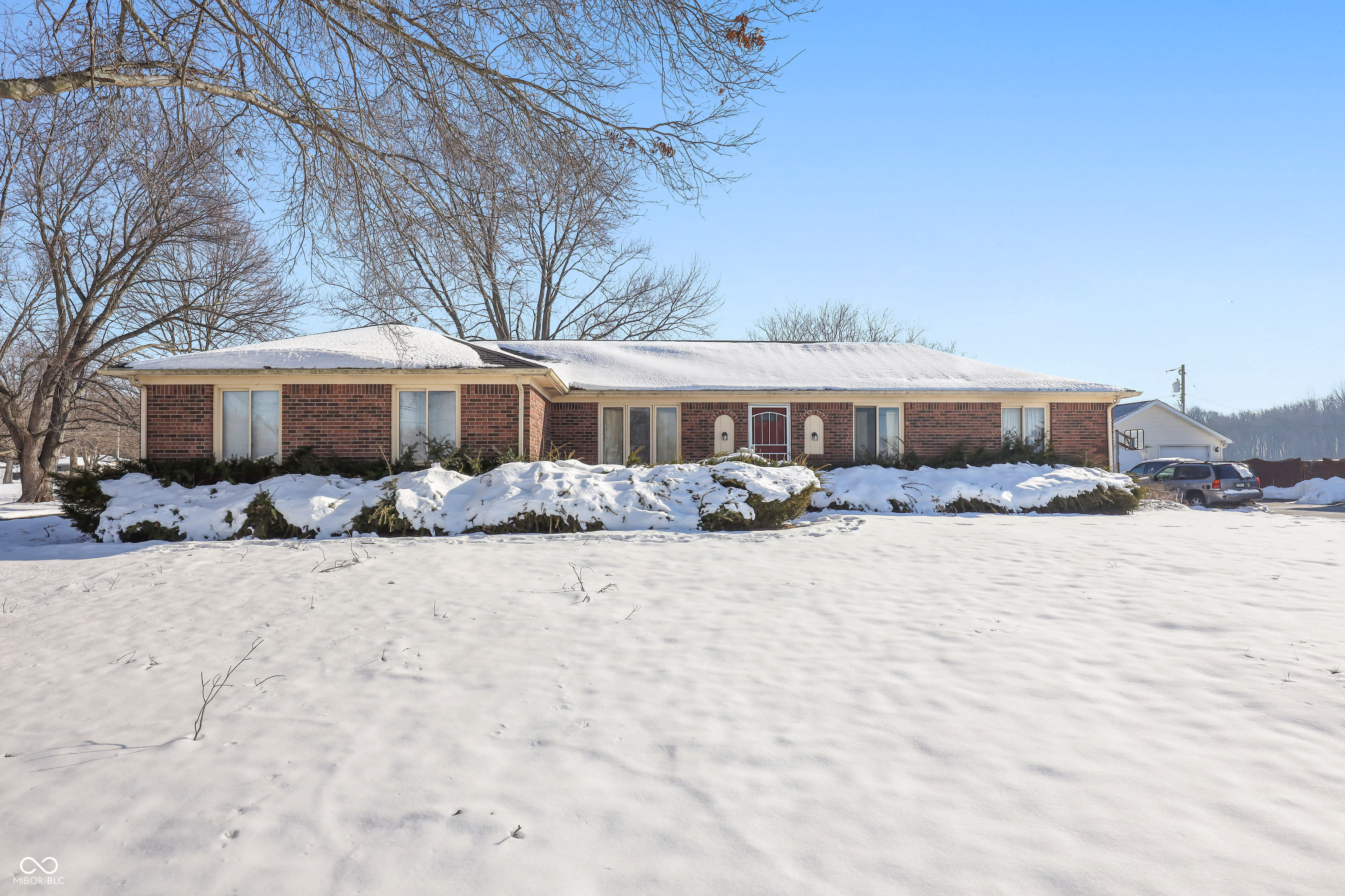 3055 Davis Road Indianapolis, IN 46239 - Photo 2 of 32 Gallery Image 2