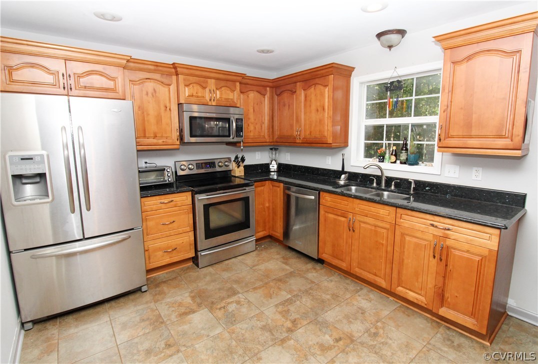 6545 Ware Road Quinton, VA 23141 - Photo 4 of 19 Gallery Image 4
