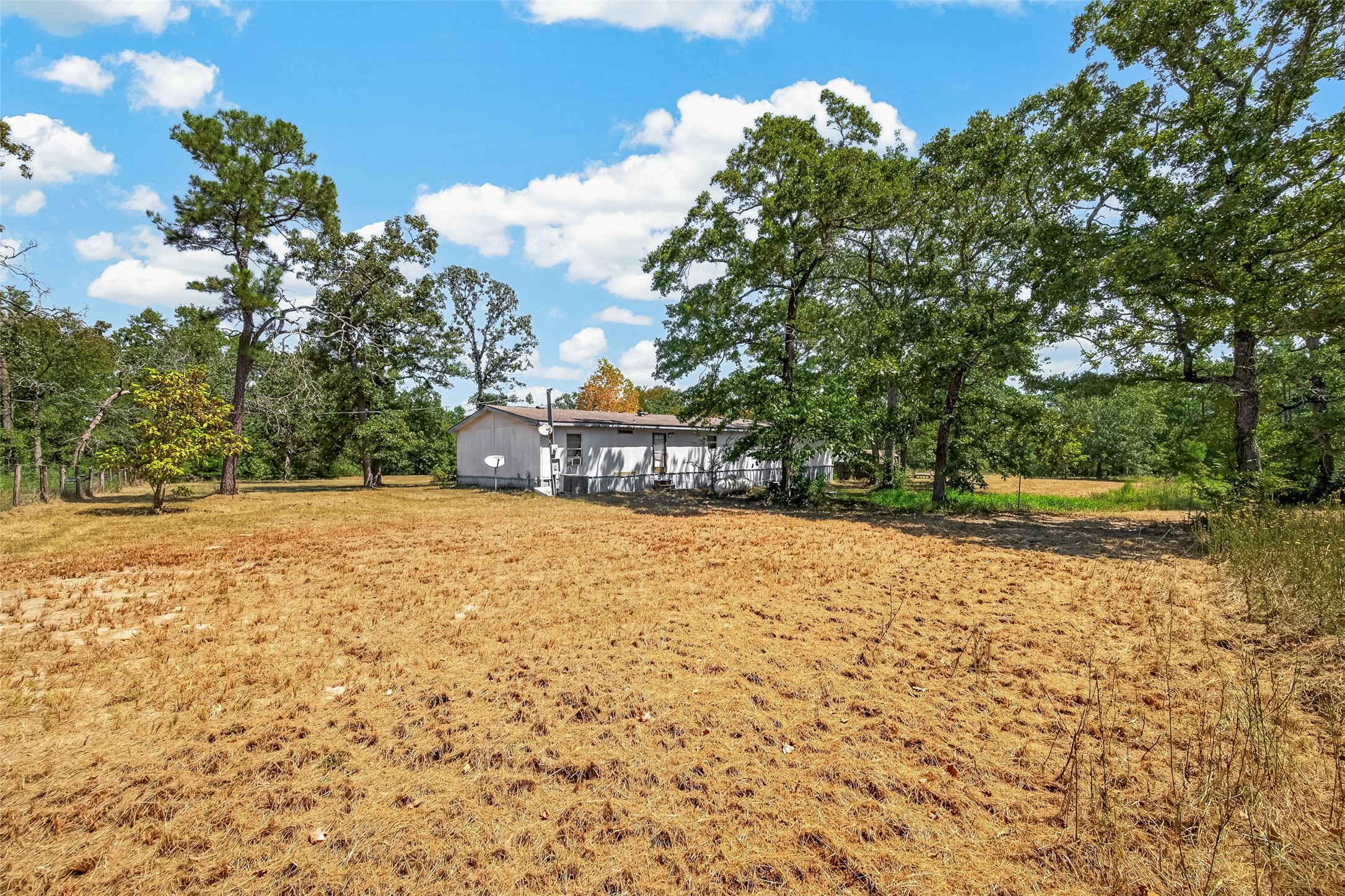 27 Pinedale Subdivision Road Huntsville, TX 77320 - Photo 2 of 22 Gallery Image 2