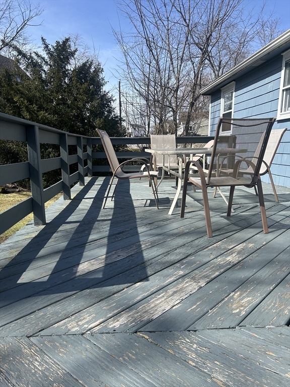 225 Westminster Road Weymouth, MA 02189 - Photo 13 of 15