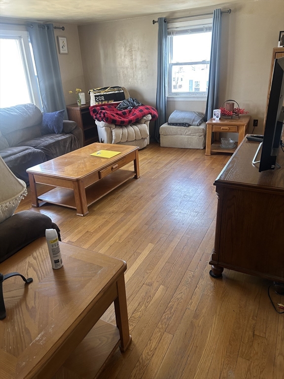 225 Westminster Road Weymouth, MA 02189 - Photo 6 of 15