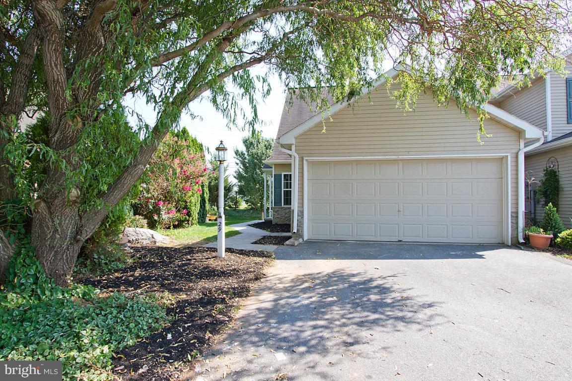 29 Sandstone Court Lititz, PA 17543 - Photo 2 of 41