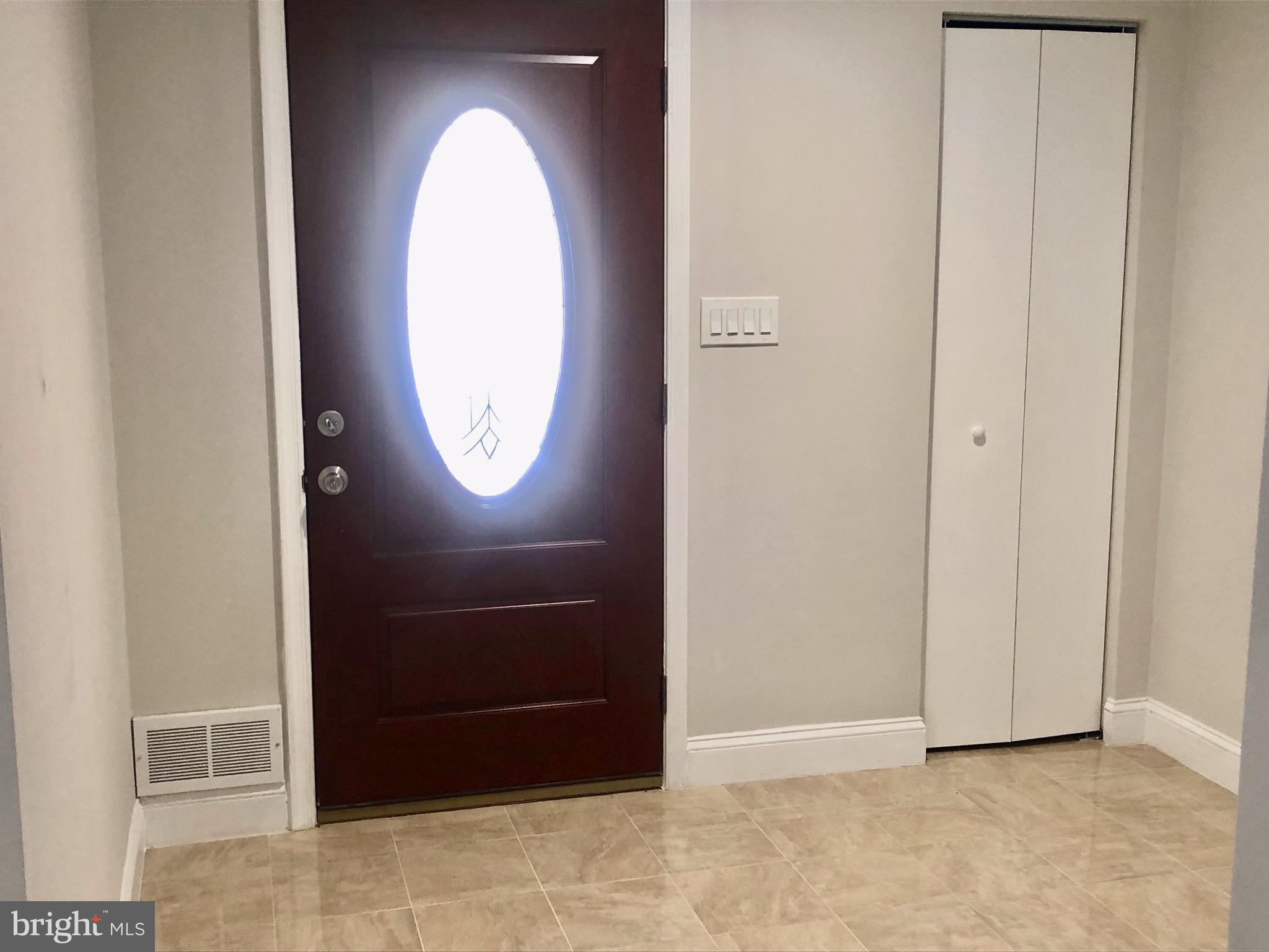 2112 Drury Road Silver Spring, MD 20906 - Photo 2 of 29 FOYER