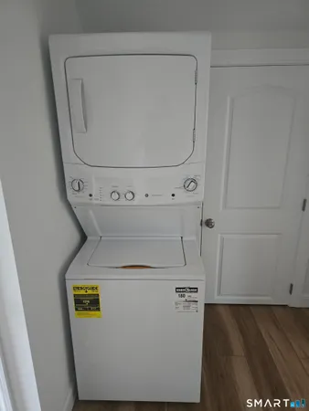 $3,400 | 530 Jane Street, Unit 2B, Bridgeport, CT 06608