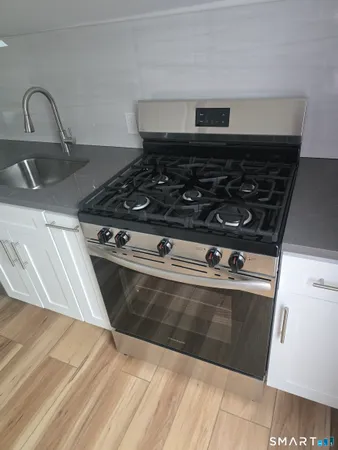 $3,400 | 530 Jane Street, Unit 2B, Bridgeport, CT 06608