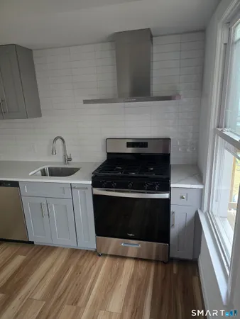 $3,400 | 530 Jane Street, Unit 2B, Bridgeport, CT 06608